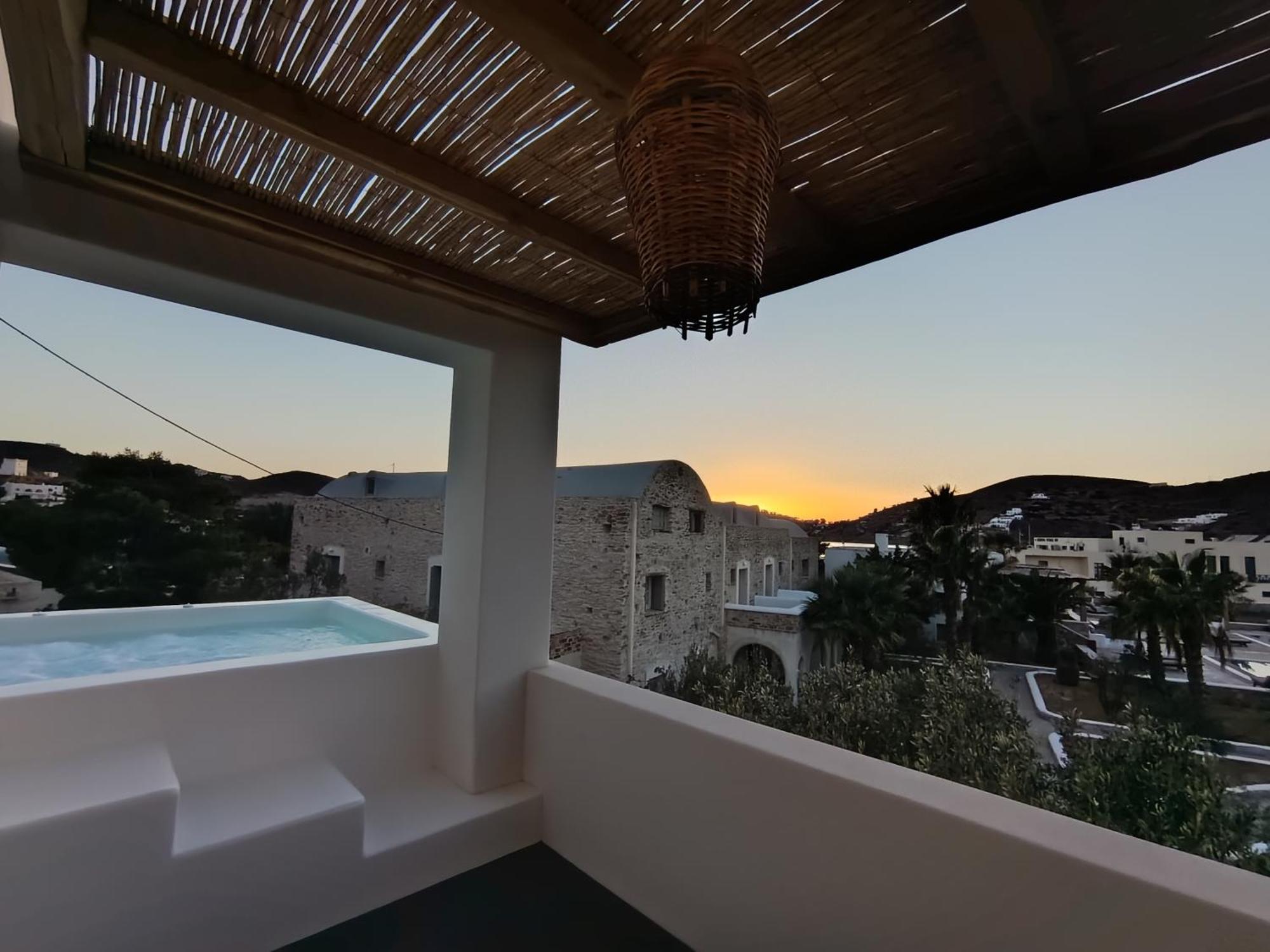 Yialos Ios Hotel エクステリア 写真